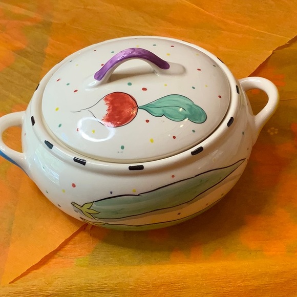 Soup tureen - Picture 1 of 5